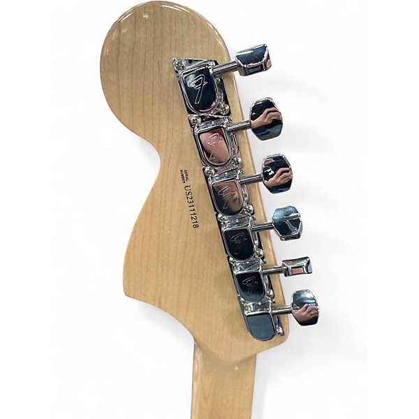 Used Fender Artist Series Yngwie Malmsteen Stratocaster Vintage White Solid Body Electric Guitar