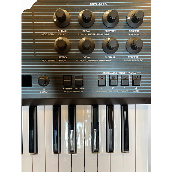 Used Behringer UB-Xa 16-Voice Bi-Timbral Polyphonic Synthesizer