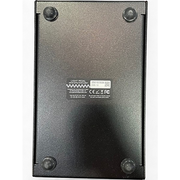 Used Gamechanger Audio LIGHT PEDAL OPTICAL SPRING REVERB Effect Pedal