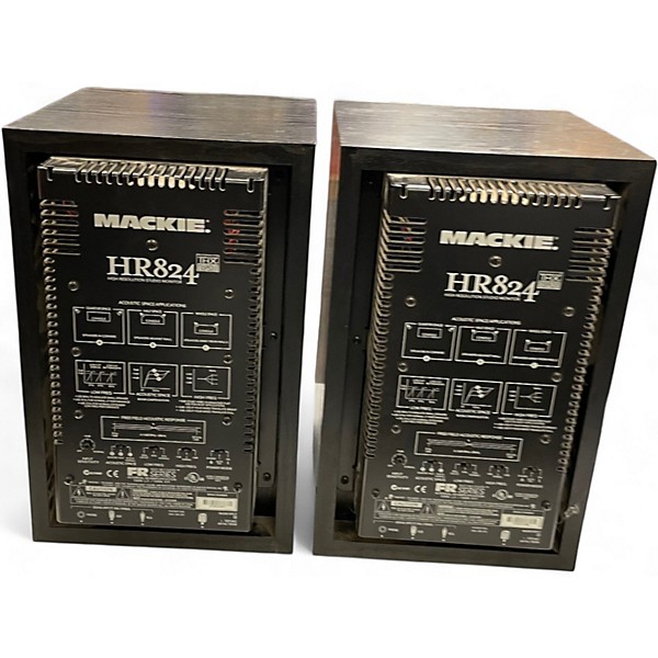 Used Mackie HR824 Pair Powered Monitor