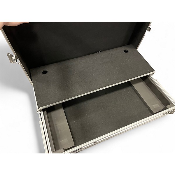 Used Headliner HL10007 33x20x8.5 DJ Case