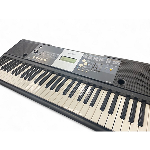 Used Yamaha YPT230 61 Key Portable Keyboard