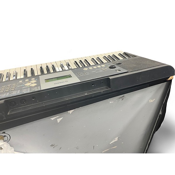 Used Yamaha YPT230 61 Key Portable Keyboard
