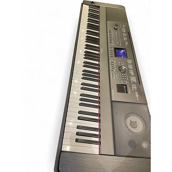 Used Yamaha DGX660 Portable Keyboard