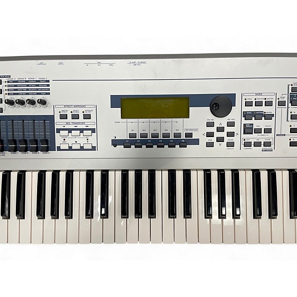 Used Yamaha MO6 61 Key Keyboard Workstation