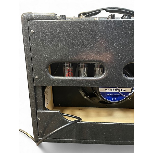 Used Victoria 20112-T Tube Guitar Combo Amp