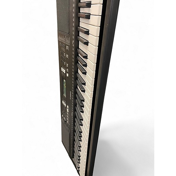 Used Yamaha PSR-E373 Digital Piano