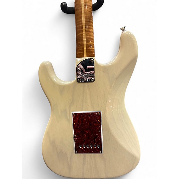 Used Fender B2 American Custom Stratocaster NOS Honey Blonde Solid Body Electric Guitar