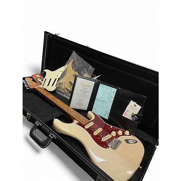 Used Fender B2 American Custom Stratocaster NOS Honey Blonde Solid Body Electric Guitar