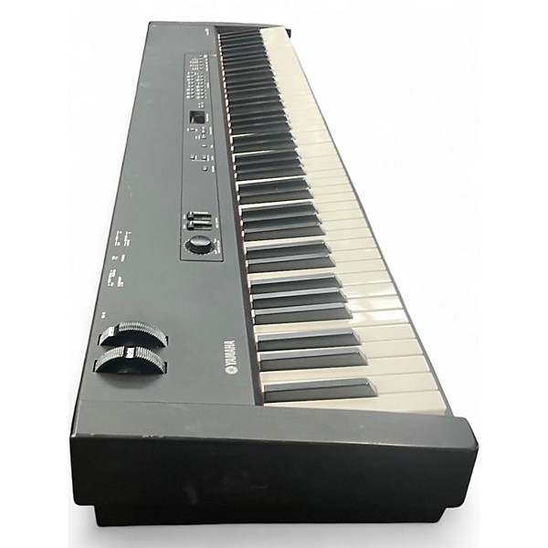 Used Yamaha CP33 88 Key Stage Piano