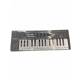 Used Native Instruments Komplete Kontrol M32 MIDI Controller