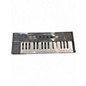 Used Native Instruments Komplete Kontrol M32 MIDI Controller thumbnail