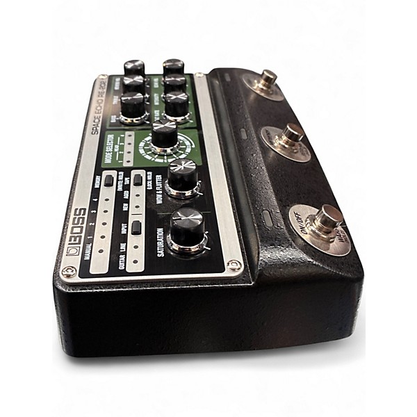 Used BOSS re 202 space echo Effect Pedal