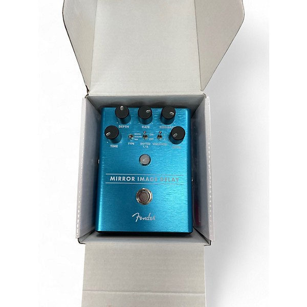 Used Fender Mirror image delay Effect Pedal