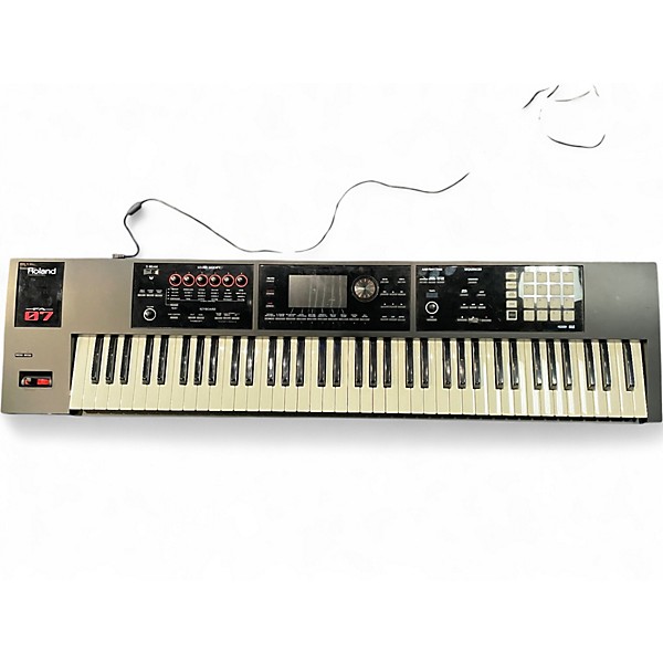 Used Roland Fantom 07 Keyboard Workstation