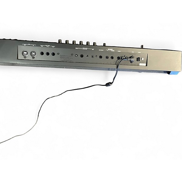 Used Roland Fantom 07 Keyboard Workstation