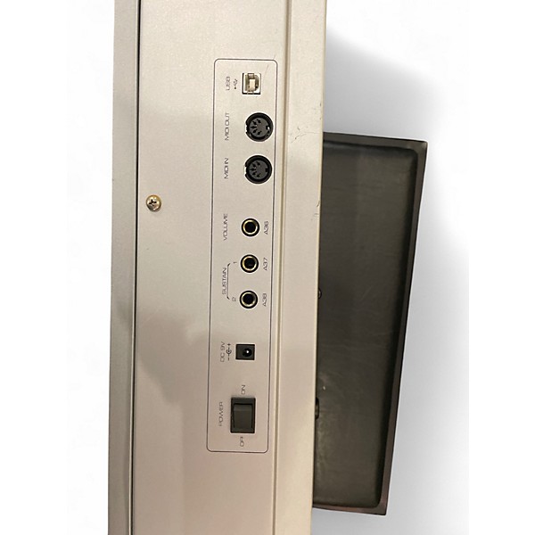 Used M-Audio Keystation Pro 88 MIDI Controller