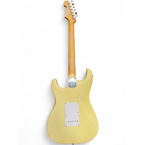 Used Fender Road Worn 1960S Stratocaster Antique White Solid Body Electric Guitar