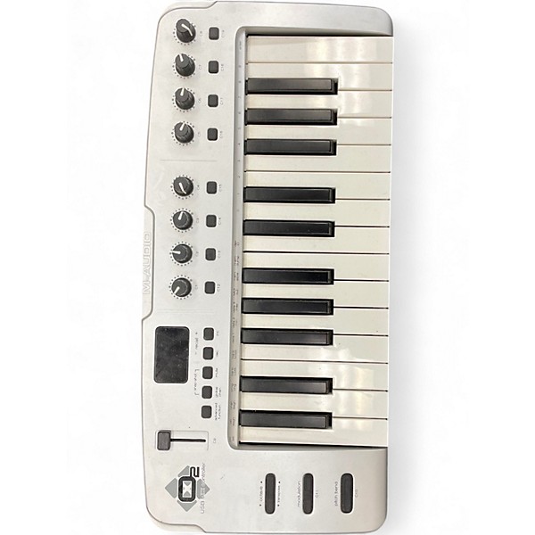 Used M-Audio Oxygen 25 Key MIDI Controller