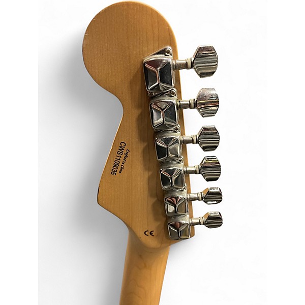 Used Starcaster by Fender Stratocaster 2 Color Sunburst Solid Body Electric Guitar