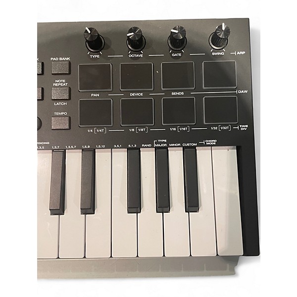 Used M-Audio OXYGEN PRO MINI MIDI Controller
