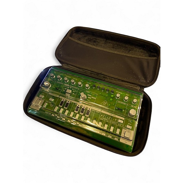 Used Behringer TD03LM ANAL BASSLINE Synthesizer