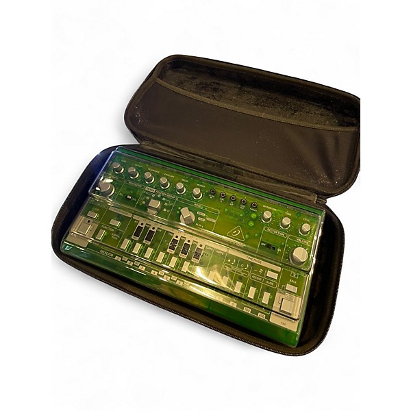 Used Behringer TD03LM ANAL BASSLINE Synthesizer