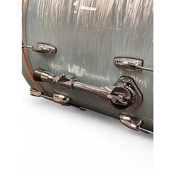 Used Pearl 22X18 Session Studio Select Ice Blue Oyster Drum