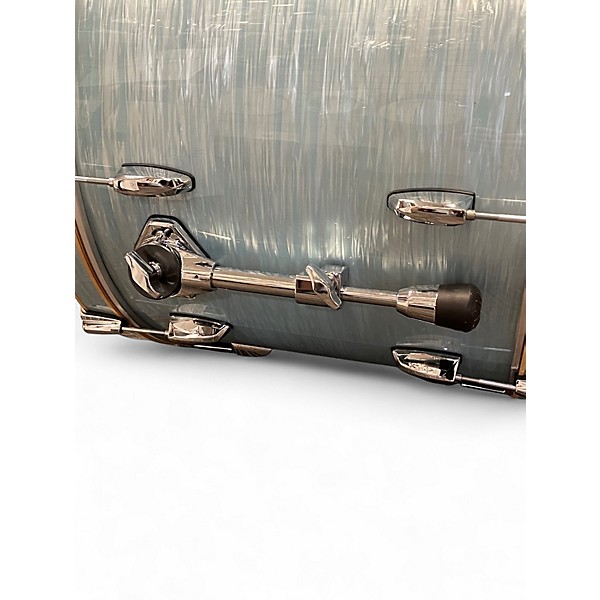 Used Pearl 22X18 Session Studio Select Ice Blue Oyster Drum