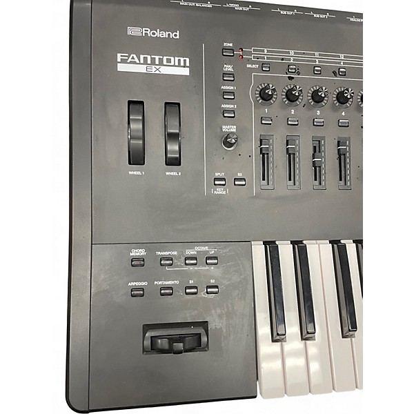 Used Roland Fantom 6ex Keyboard Workstation