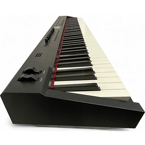 Used Roland RD-88 Keyboard Workstation