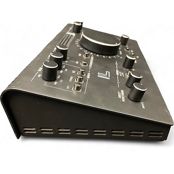 Used Behringer STUDIO L Audio Interface