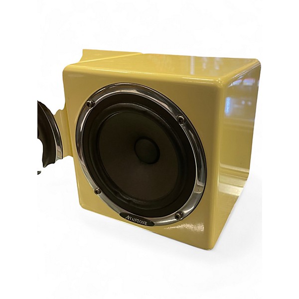 Used Avantone Mixcube 5.25 Pair Powered Monitor