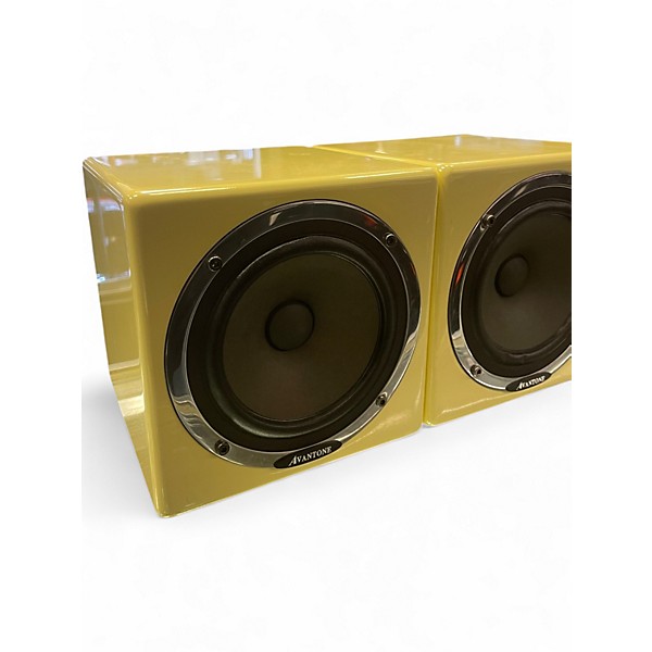 Used Avantone Mixcube 5.25 Pair Powered Monitor