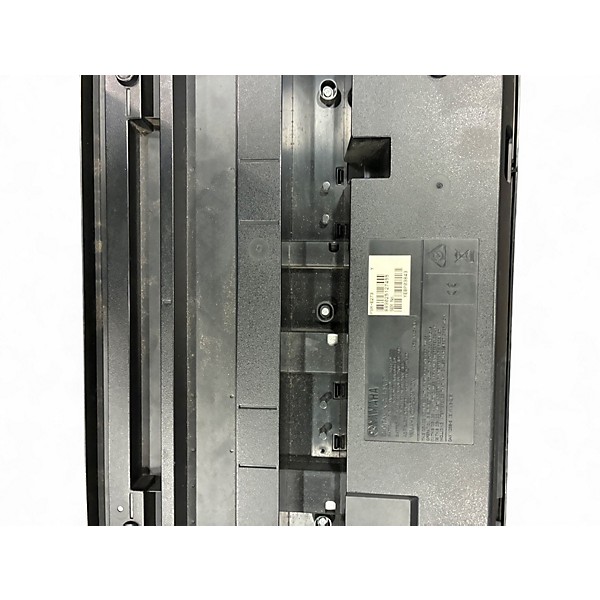 Used Yamaha PSRE273 Keyboard Workstation