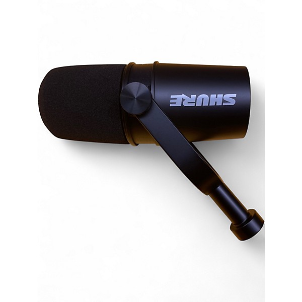 Used Shure mv7x Dynamic Microphone