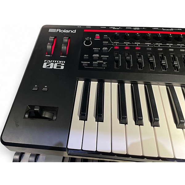 Used Roland Fantom 06 Keyboard Workstation