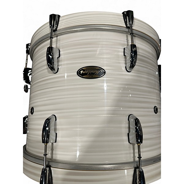 Used Pearl 3 Piece Masters Maple Gum Pearl White Drum Kit