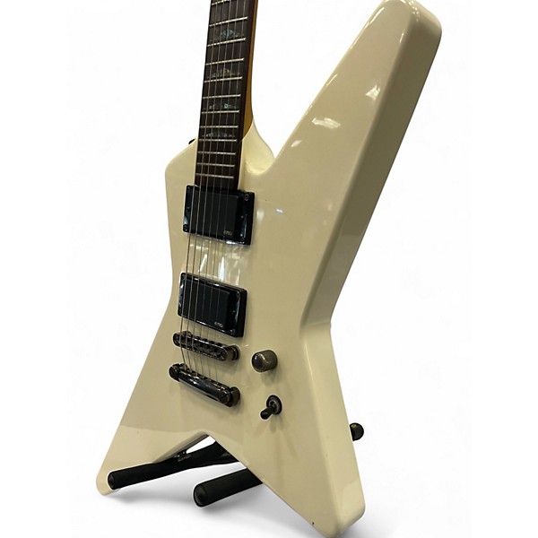 Used 2010s Charvel Desolation DST-1 ST Star Snow White Solid Body Electric Guitar