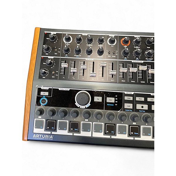 Used Arturia Minibrute 2 Synthesizer