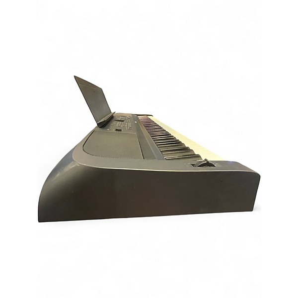 Used Yamaha DGX670 Keyboard Workstation
