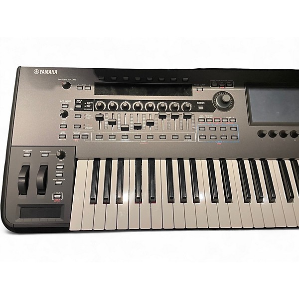 Used Yamaha MONTAGE M7 Synthesizer