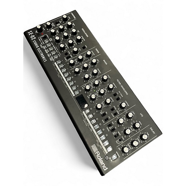 Used Roland SE-02 Synthesizer