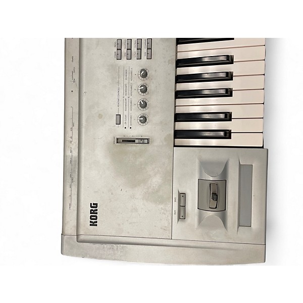 Used KORG Triton Studio 61 Key Keyboard Workstation