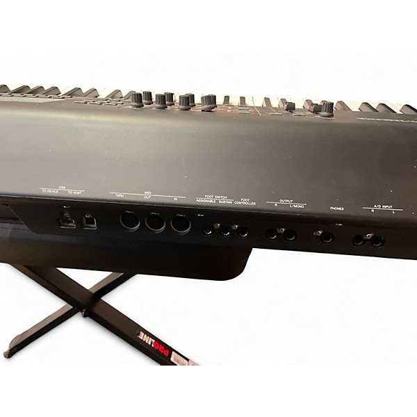 Used Yamaha MOXF8 88 Key Keyboard Workstation