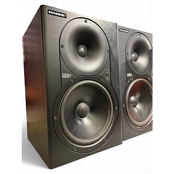 Used Mackie HR824 Pair Powered Monitor