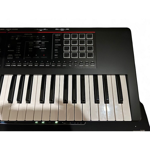 Used Roland Fantom 07 Keyboard Workstation