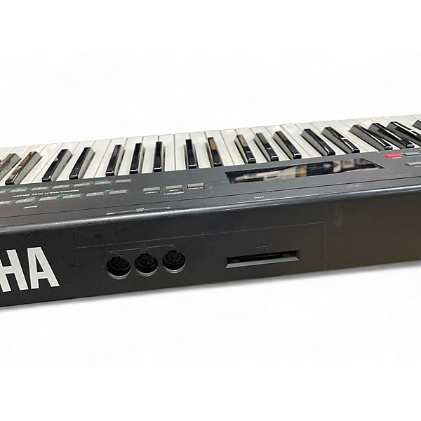 Used Yamaha SY35 Synthesizer