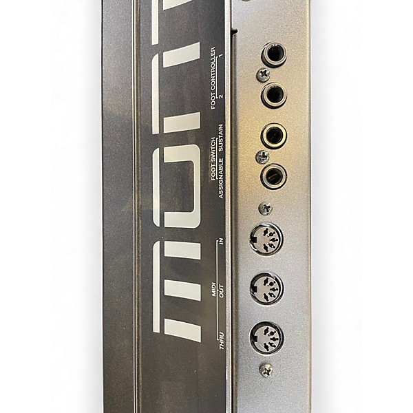 Used Yamaha montage 6 61 key Synthesizer