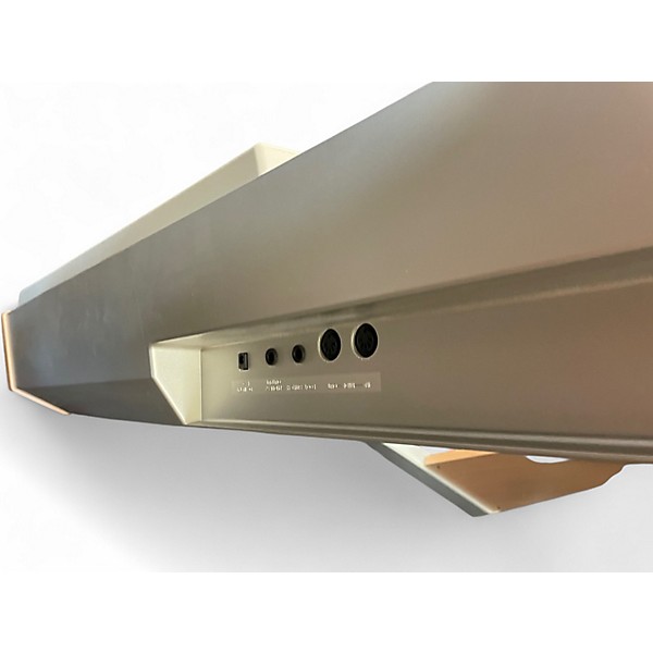 Used Yamaha DGX-500 Keyboard Workstation